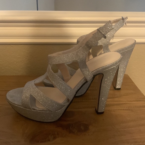 Sparkly silver heels from DSW - Picture 3 of 4